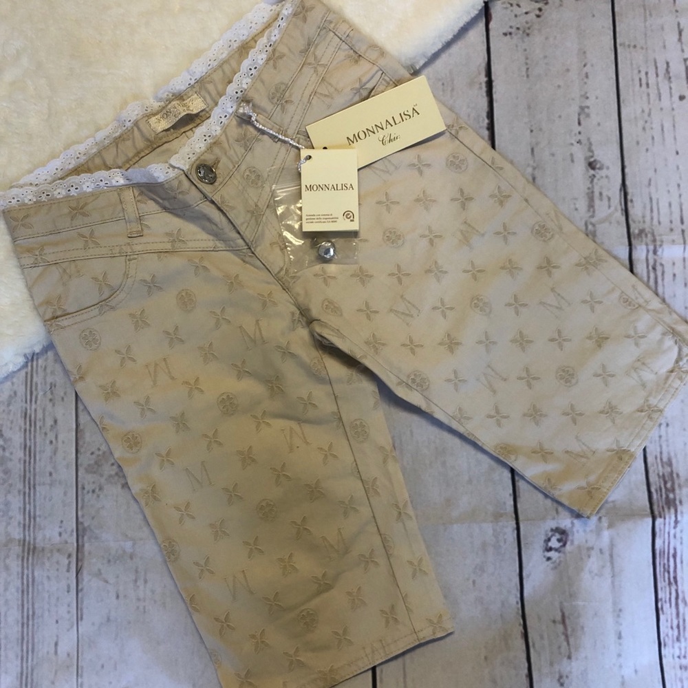NWT beige monogram Bermuda pants